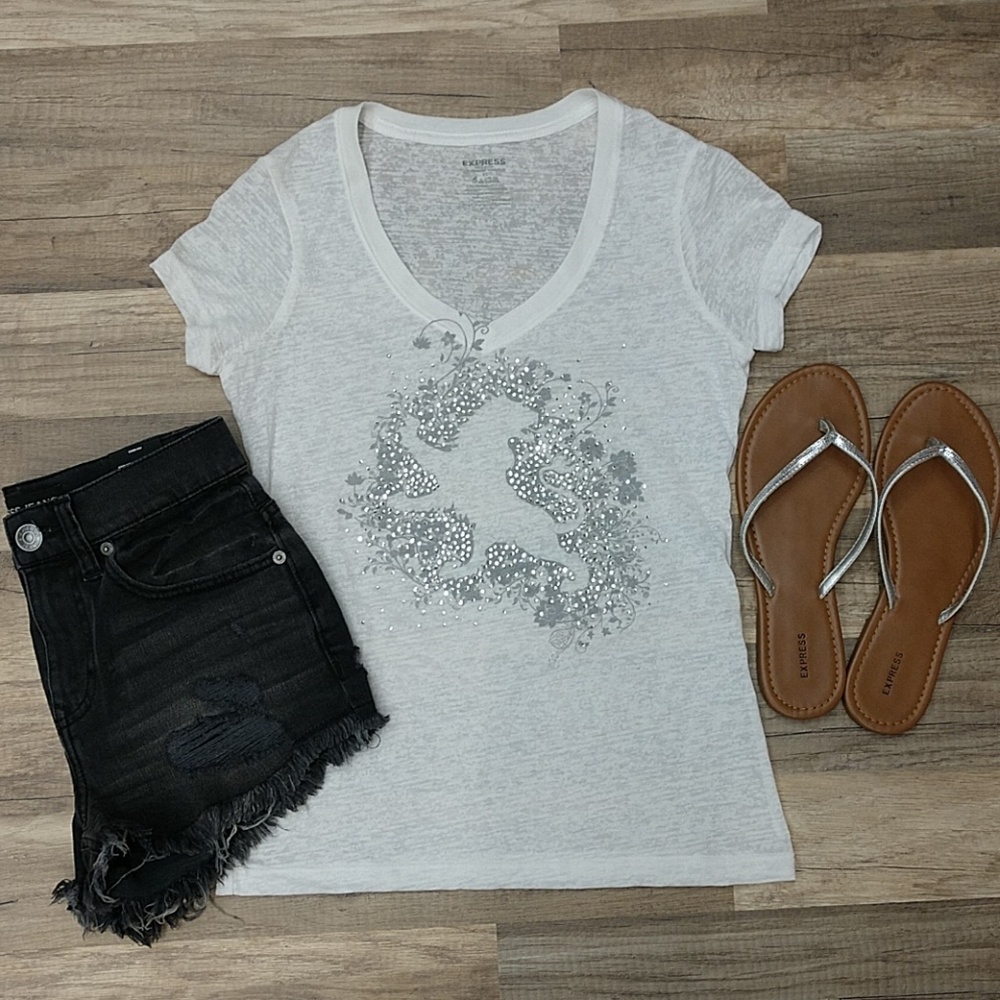 Express Graphic Tee